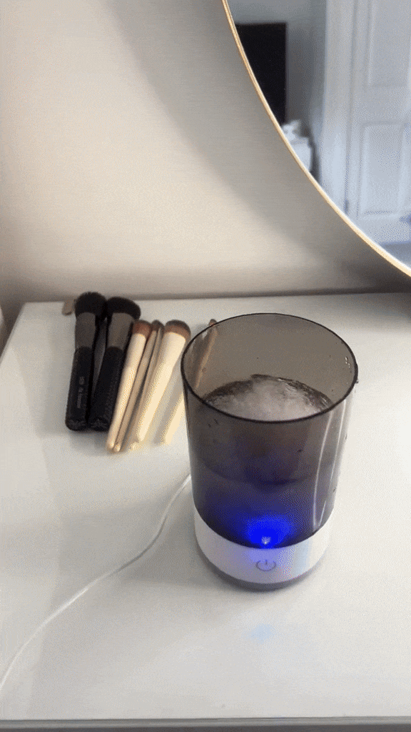 Cepillo Limpia Maquillaje Rápido